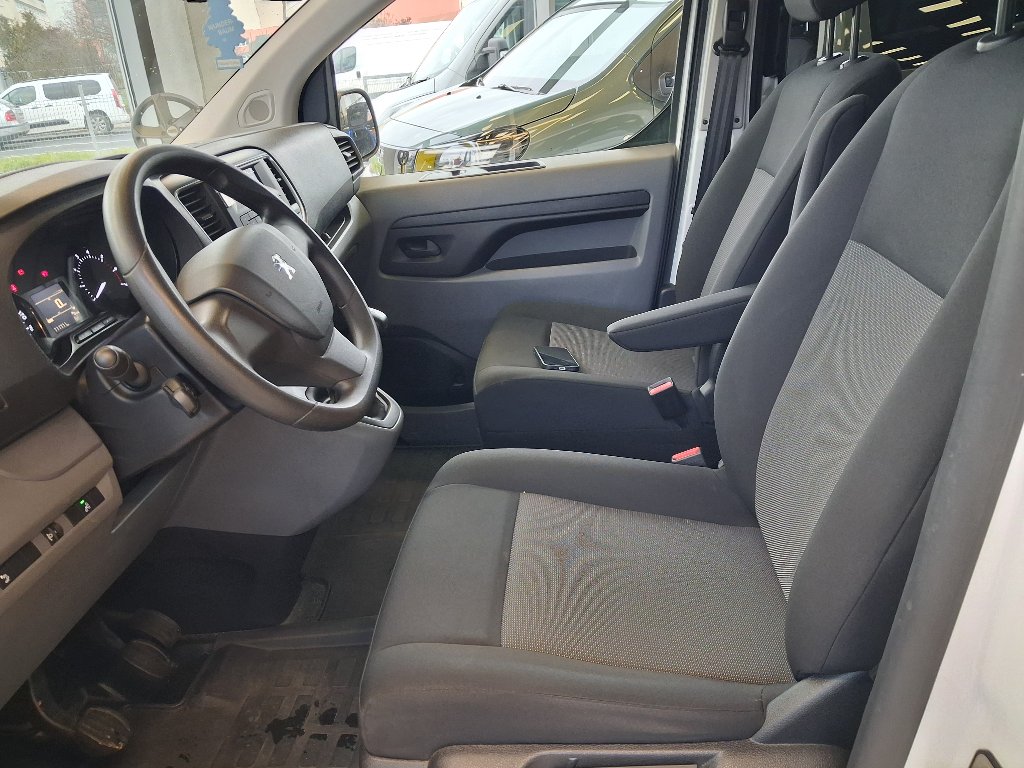 Peugeot Traveller