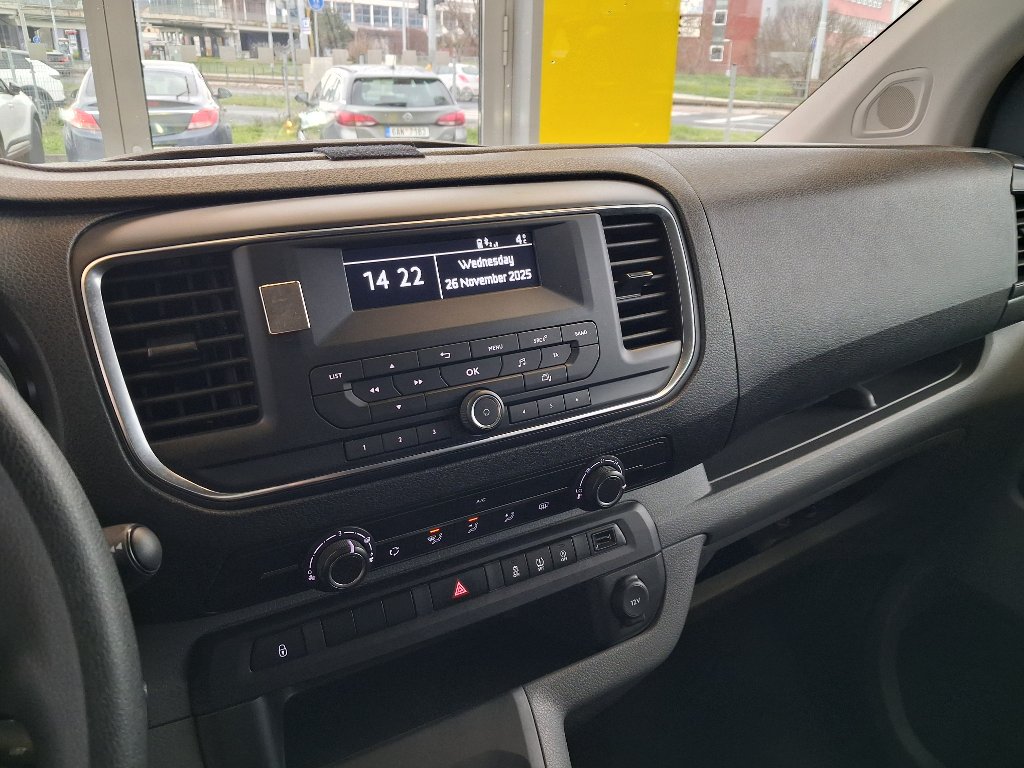 Peugeot Traveller