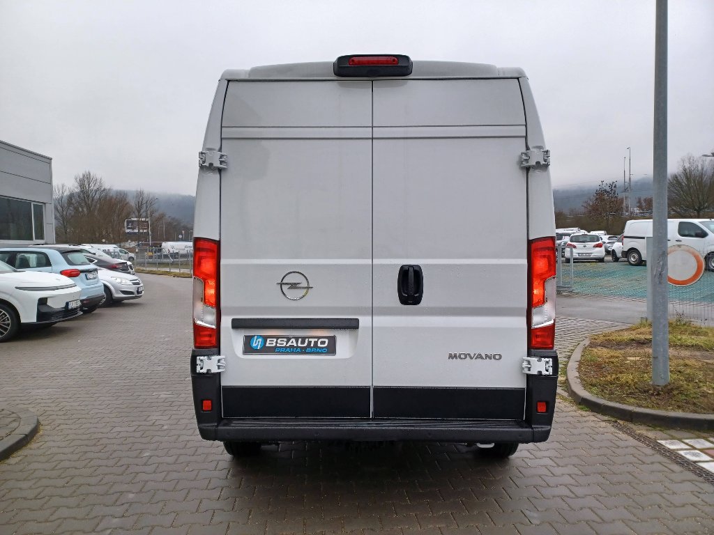 Opel Movano