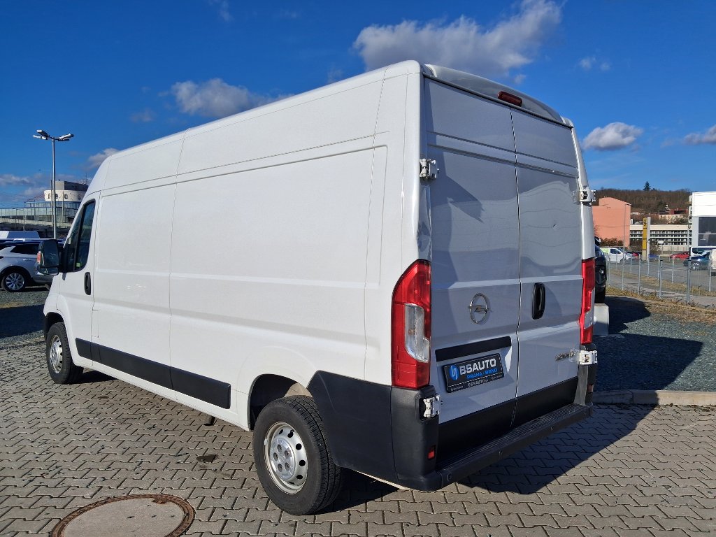 Opel Movano