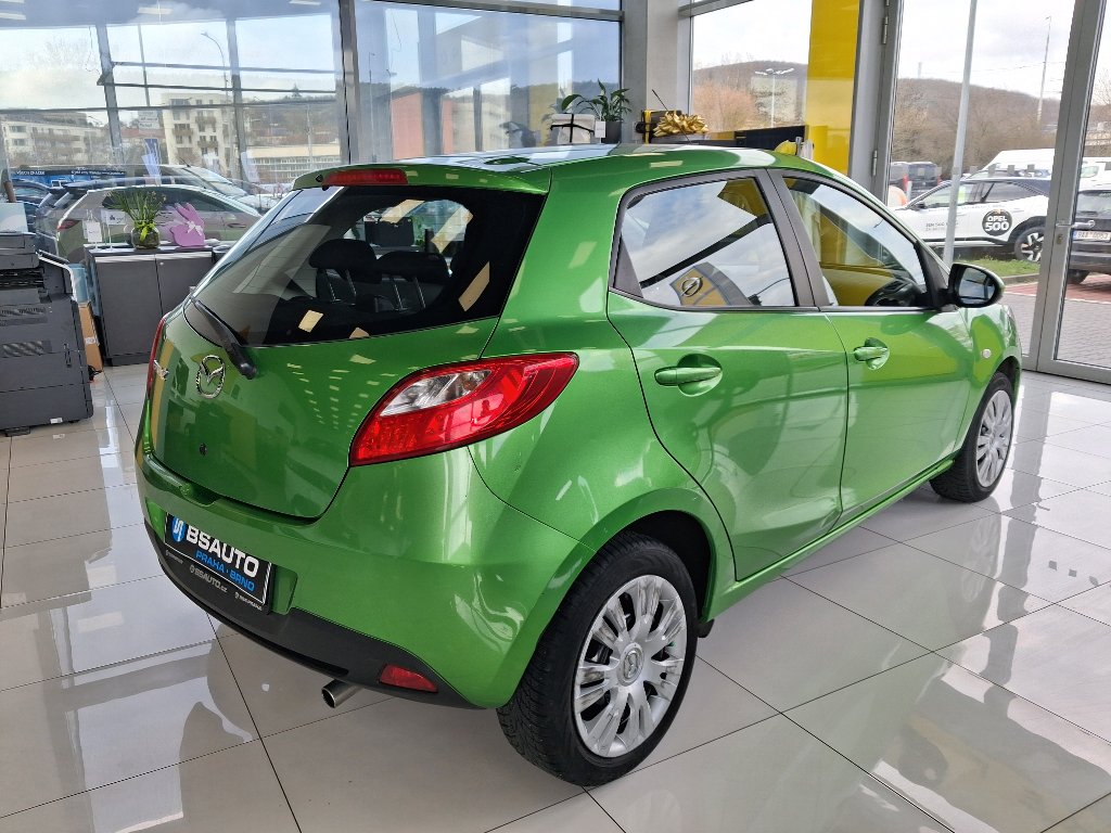Mazda 2
