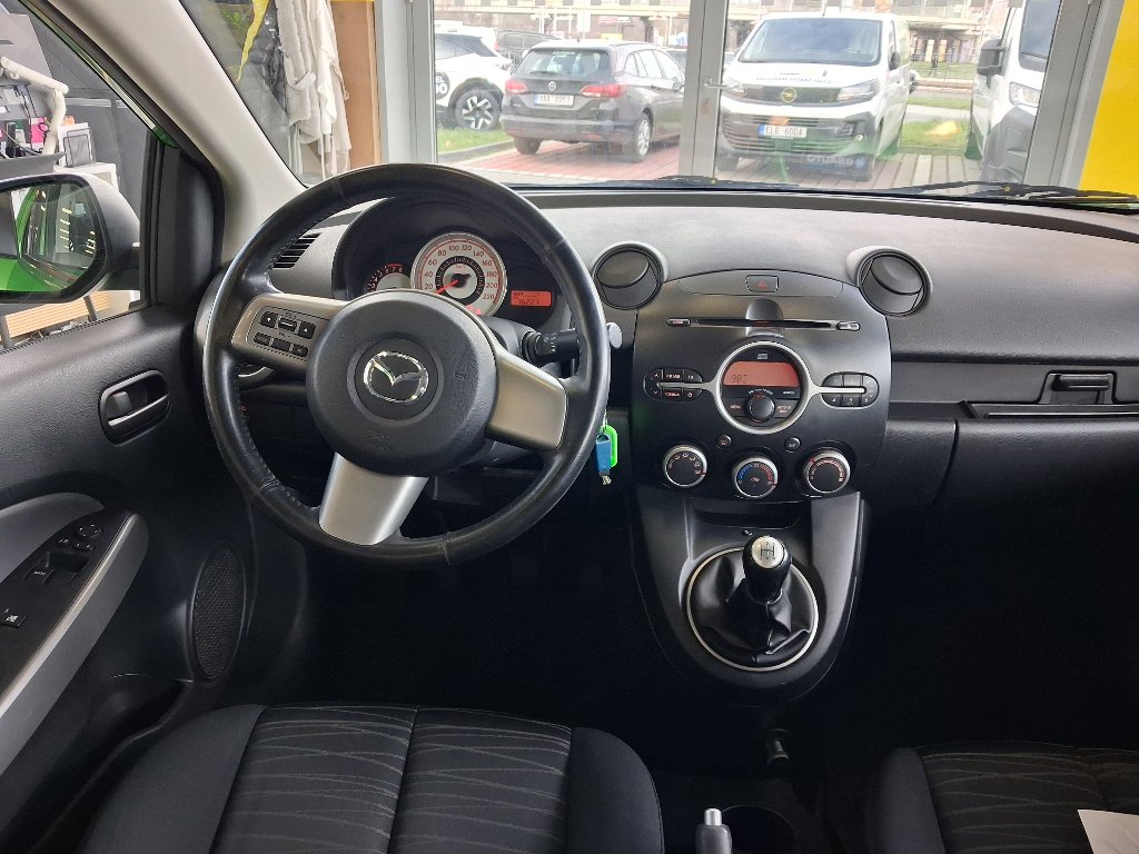 Mazda 2