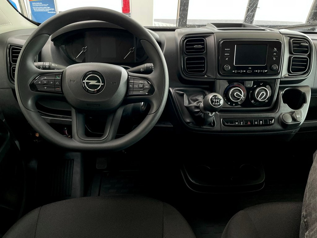 Opel Movano